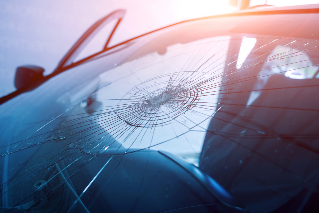 windshield damage on car vehicle